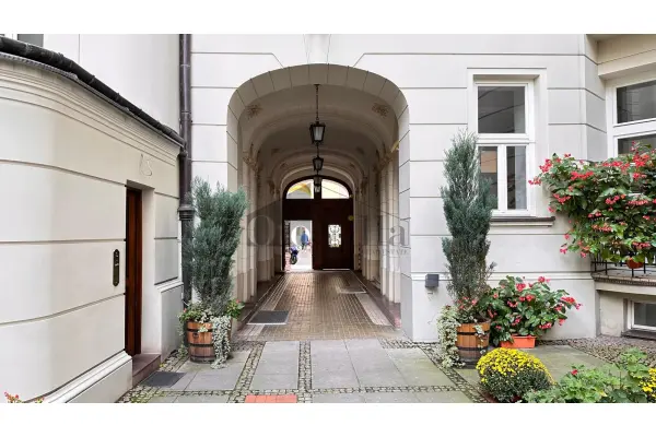 mazowieckie, Warszawa, Śródmieście, Śniadeckich, Prestiżowy lokal w kamienicy Śródmieście